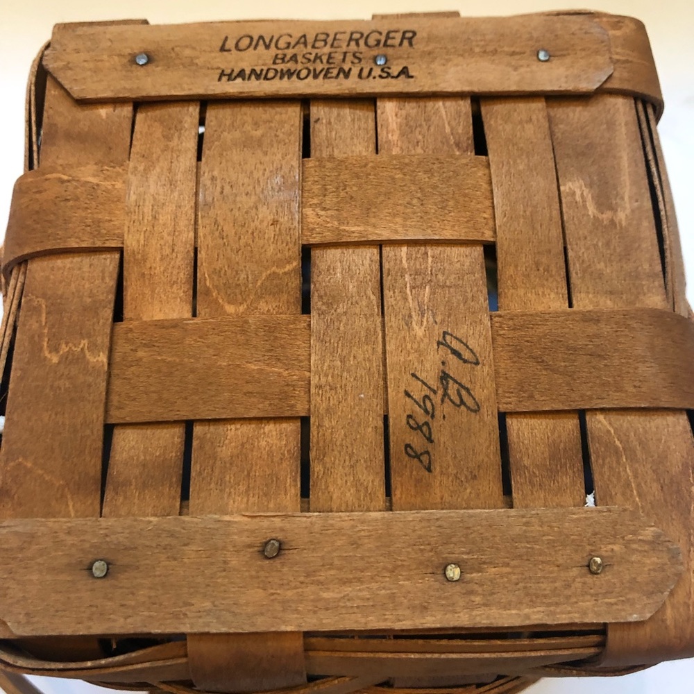 Longaberger Christmas collection poinsettia basket - Picture 4 of 8